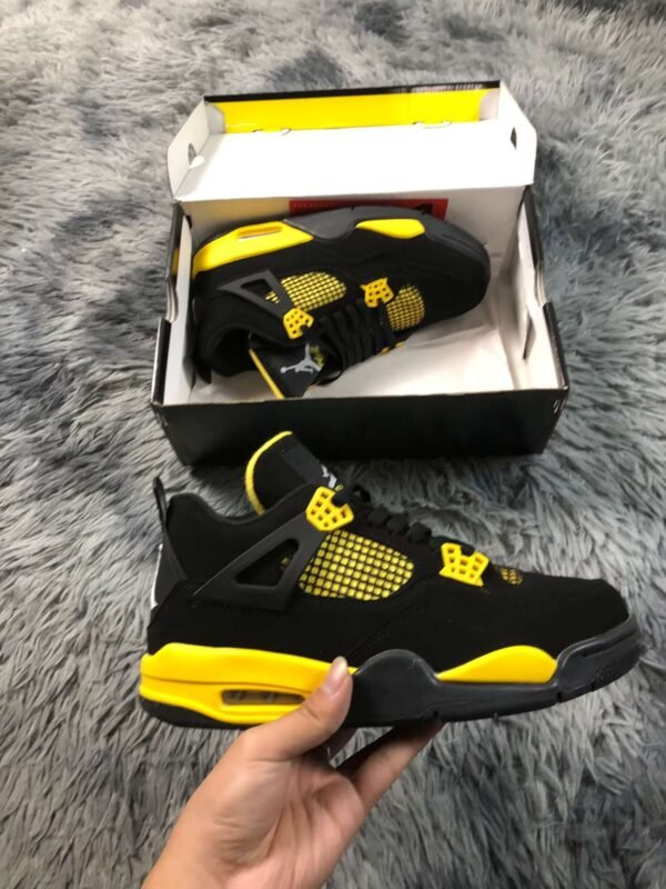 Air Jordan 4 Thunder - Image 2